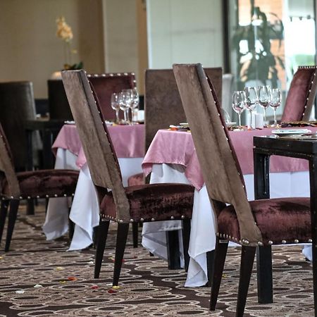 Royal Marang Hotel Phokeng Luaran gambar Restaurant