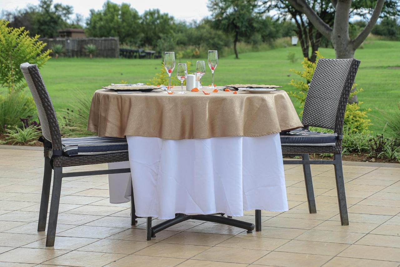 Royal Marang Hotel Phokeng Luaran gambar A table with a tablecloth